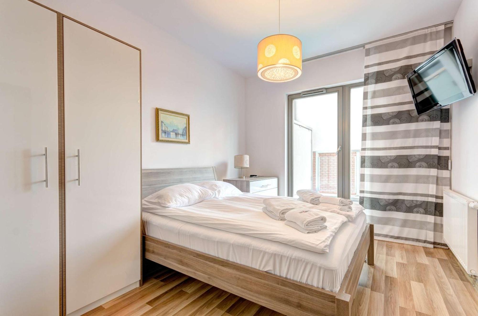 Waterlane Riverside - Spa, Pool, Gym & Parking By Downtown Apartments グダニスク 部屋 写真