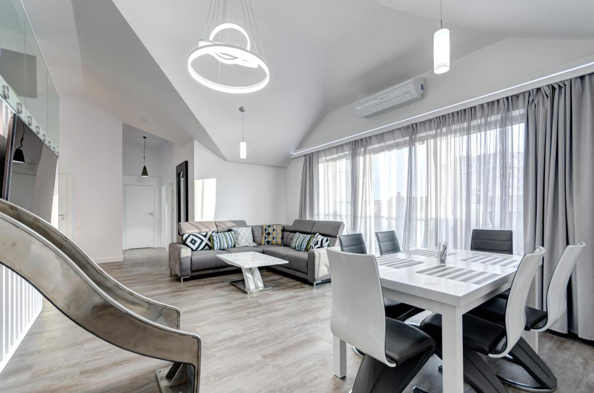 Waterlane Riverside - Spa, Pool, Gym & Parking By Downtown Apartments グダニスク 部屋 写真