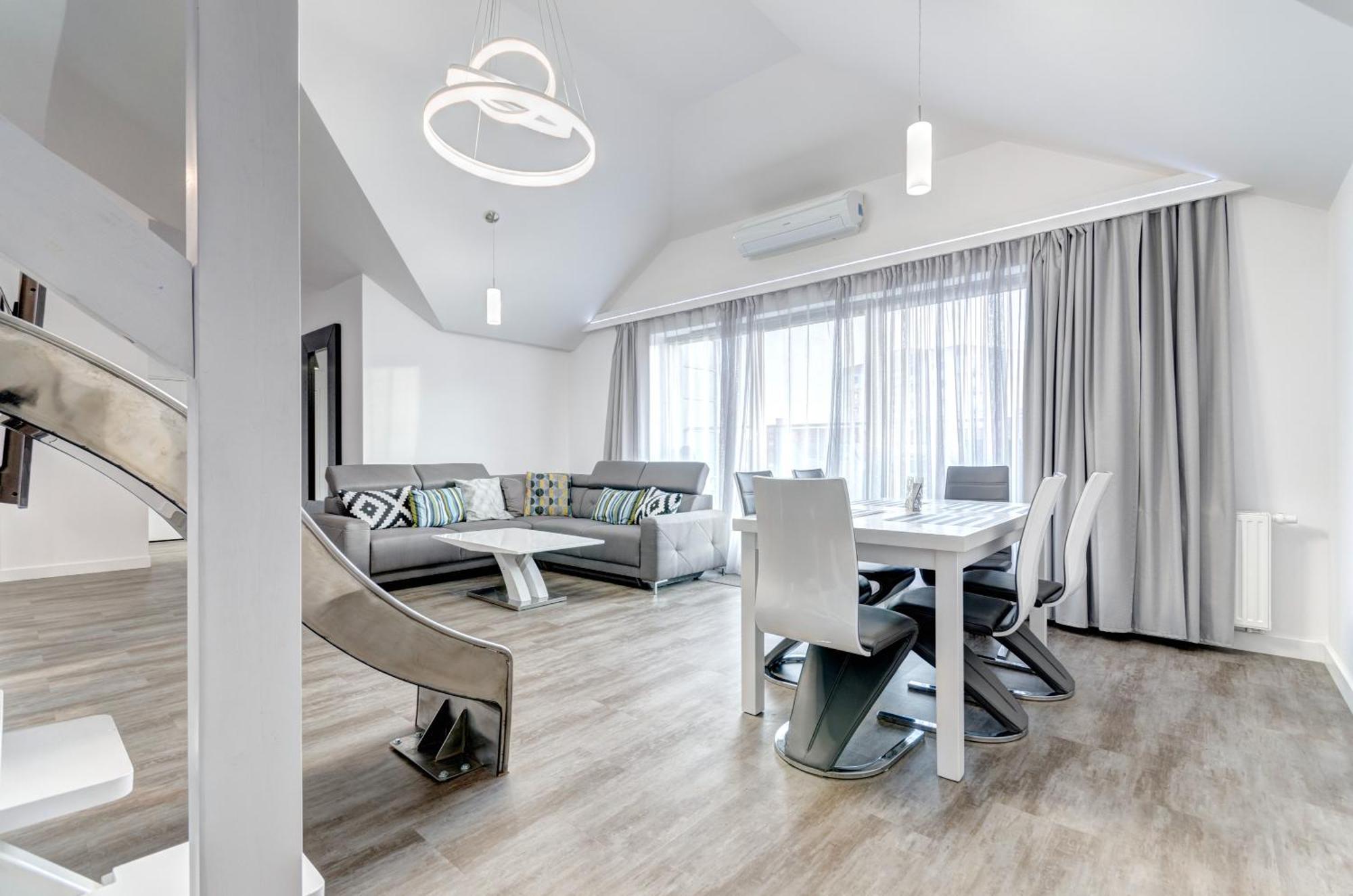 Waterlane Riverside - Spa, Pool, Gym & Parking By Downtown Apartments グダニスク 部屋 写真