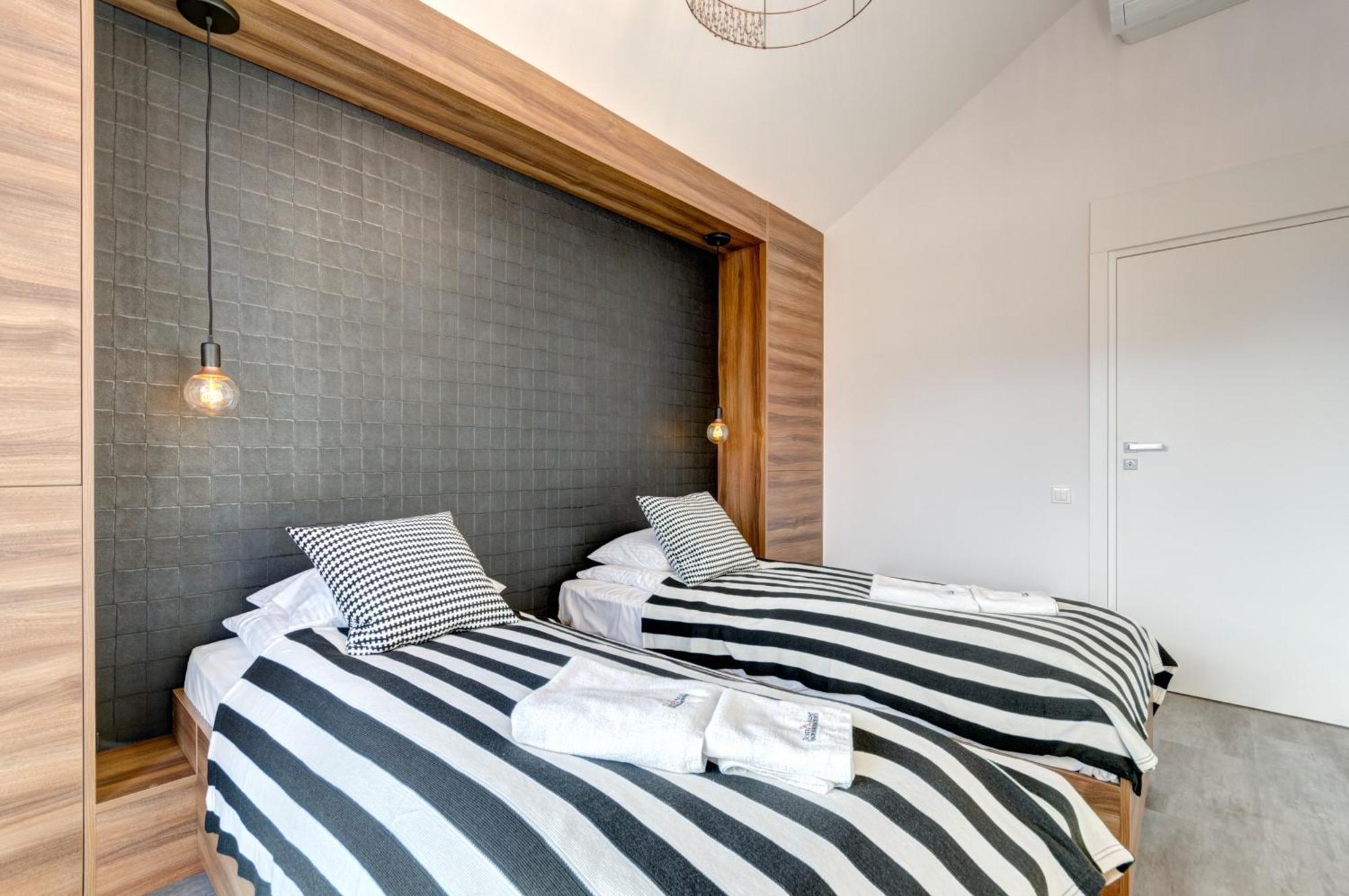 Waterlane Riverside - Spa, Pool, Gym & Parking By Downtown Apartments グダニスク 部屋 写真