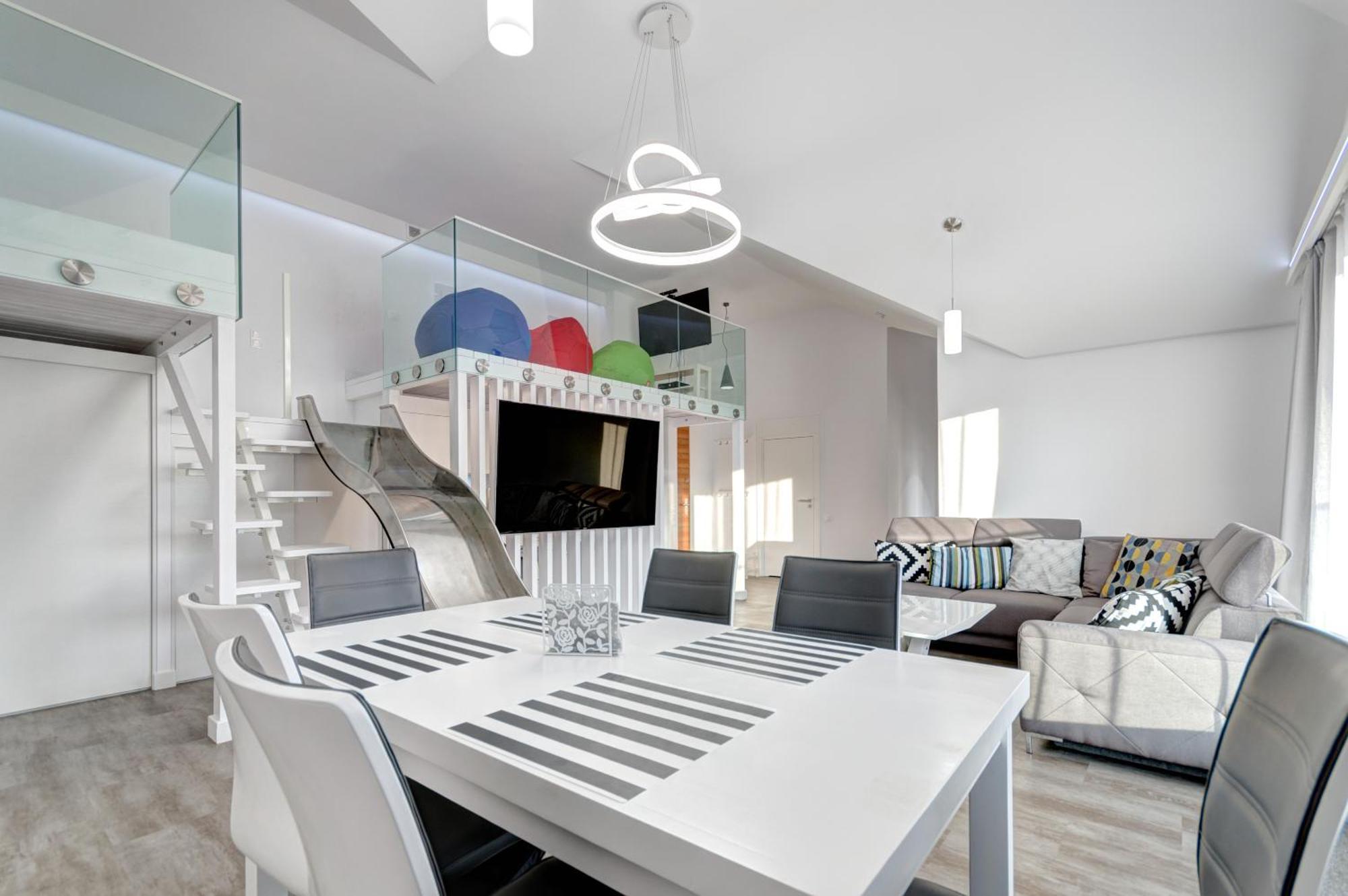 Waterlane Riverside - Spa, Pool, Gym & Parking By Downtown Apartments グダニスク 部屋 写真
