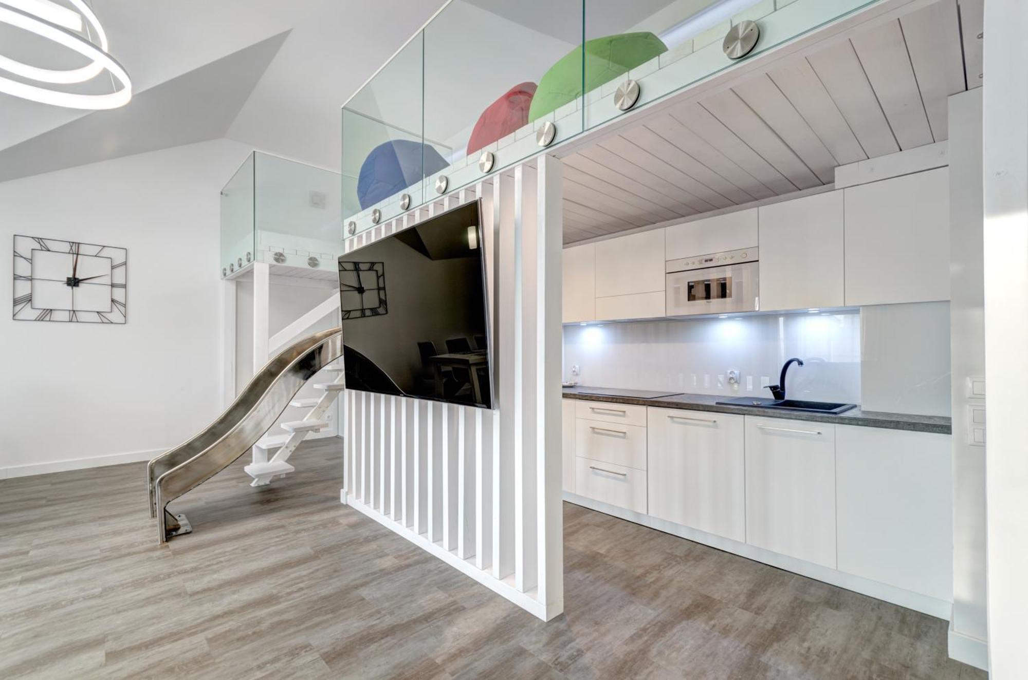 Waterlane Riverside - Spa, Pool, Gym & Parking By Downtown Apartments グダニスク 部屋 写真