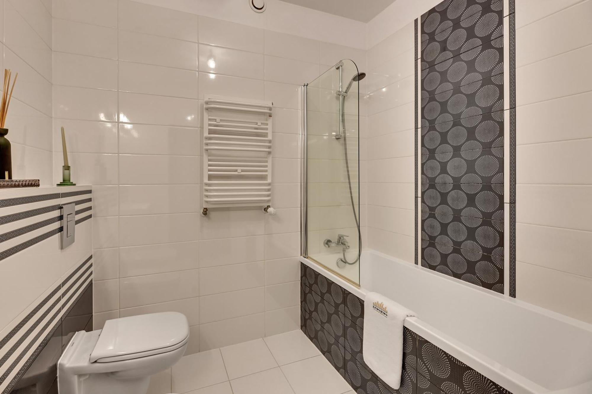 Waterlane Riverside - Spa, Pool, Gym & Parking By Downtown Apartments グダニスク 部屋 写真